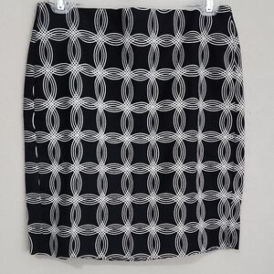 Banana Republic Skirt Womens Size 2 Black White Geometric mini Skirt 70s vibe